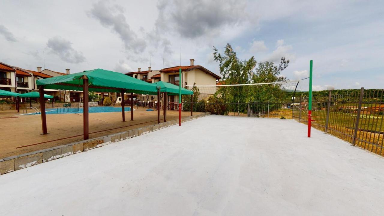 Imperial Heights Villas Sunny Beach Exterior photo