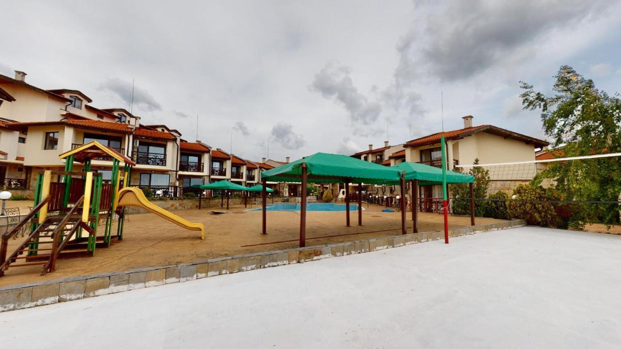 Imperial Heights Villas Sunny Beach Exterior photo